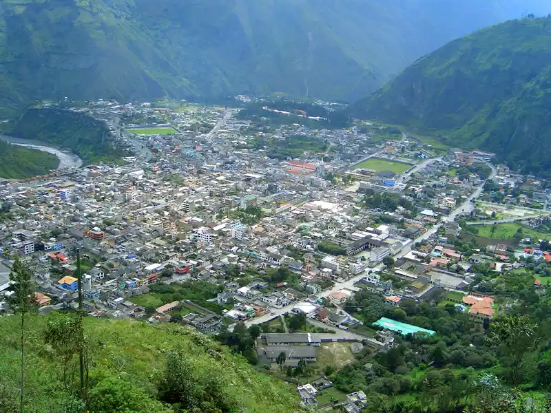 Los mejores destinos de la sierra ecuatoriana para montar en moto