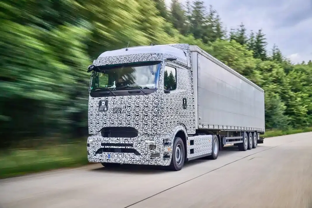 El Camión Eléctrico Mercedes-Benz eActros 600 Hará su Debut Mundial en Octubre